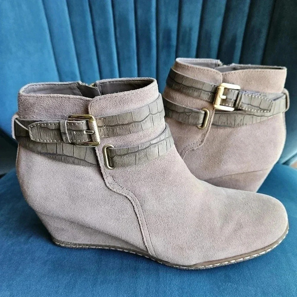 Franco Sarto Suede Wedge Ankle Boots - Taupe - Women's Size 8.5M - Picture 2 of 8